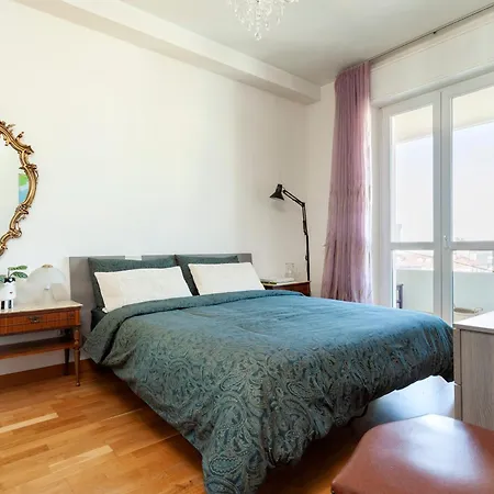 Two Spacious Bedrooms 1 Minute To Metro Stop * Milano