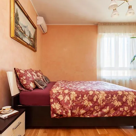 Two Spacious Bedrooms 1 Minute To Metro Stop Milano
