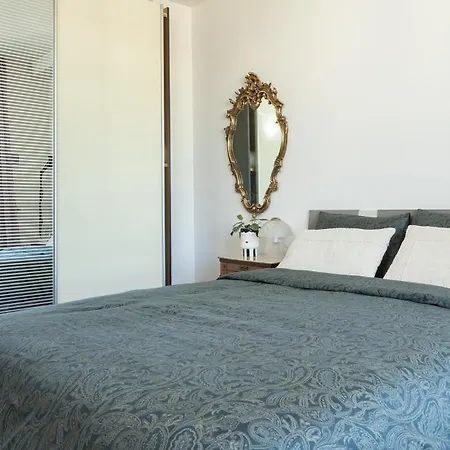 Appartamento Two Spacious Bedrooms 1 Minute To Metro Stop Milano