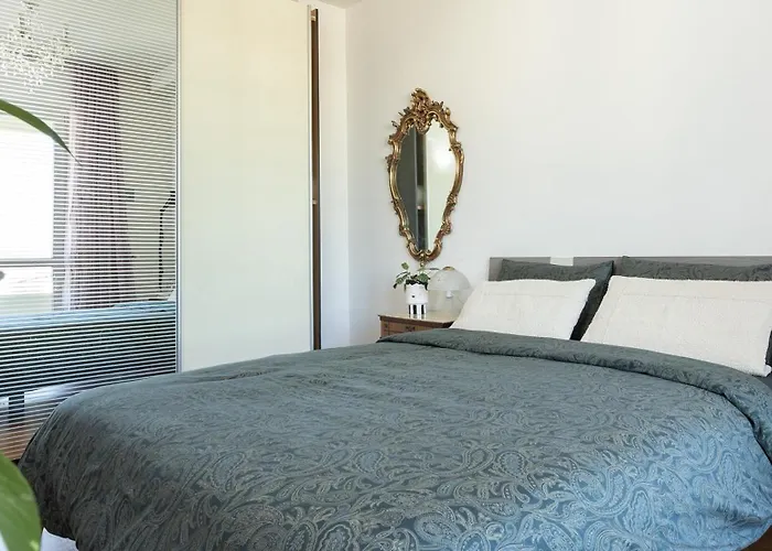 Apartmán Two Spacious Bedrooms 1 Minute To Metro Stop Milán